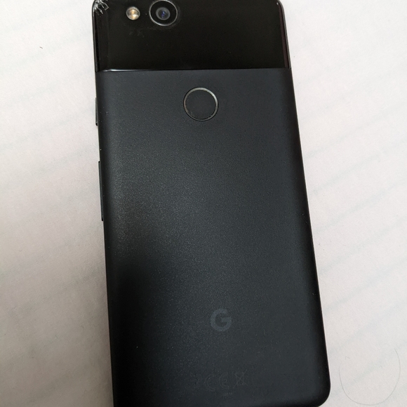 Google Pixel 2 unlocked 128GB - Picture 4 of 4
